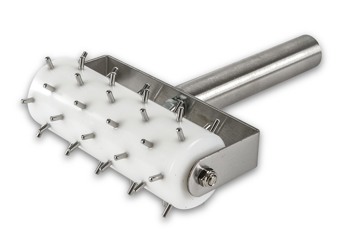 Producto - RODILLO CON PICOS PARA MASA 5IN